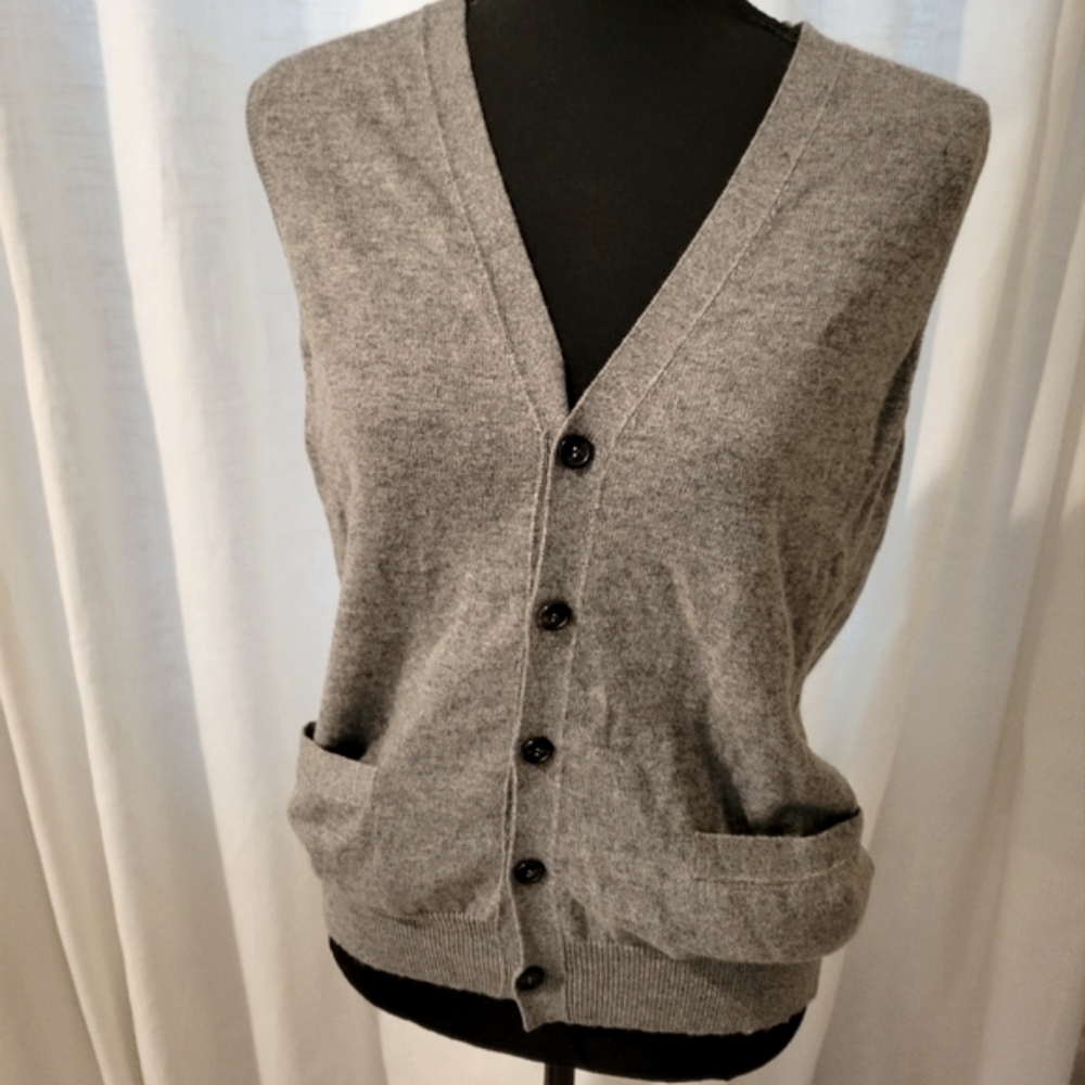 STUNNING Cashmere Vest